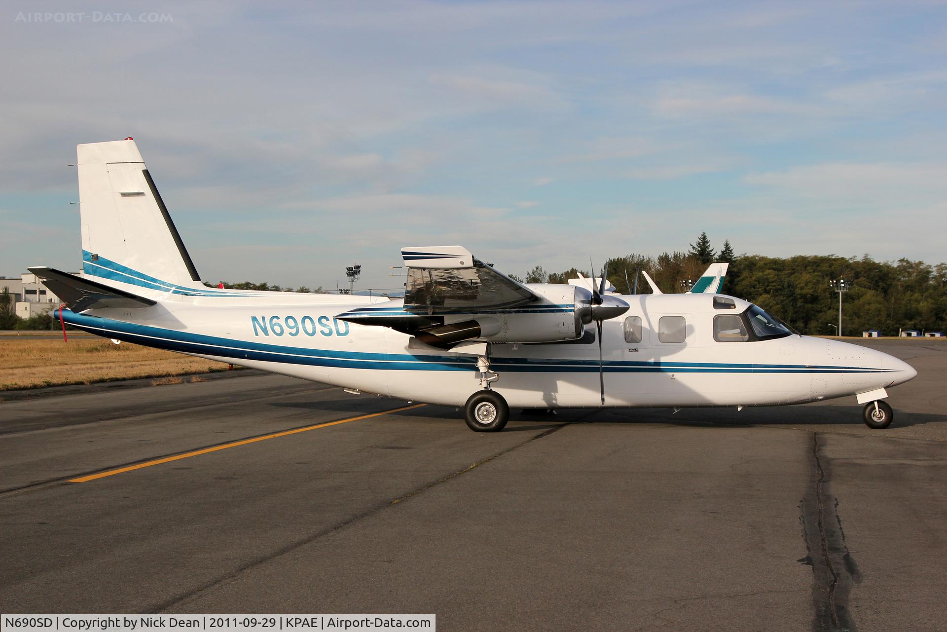 N690SD, 1975 Rockwell International 690A Turbo Commander C/N 11287, KPAE/PAE