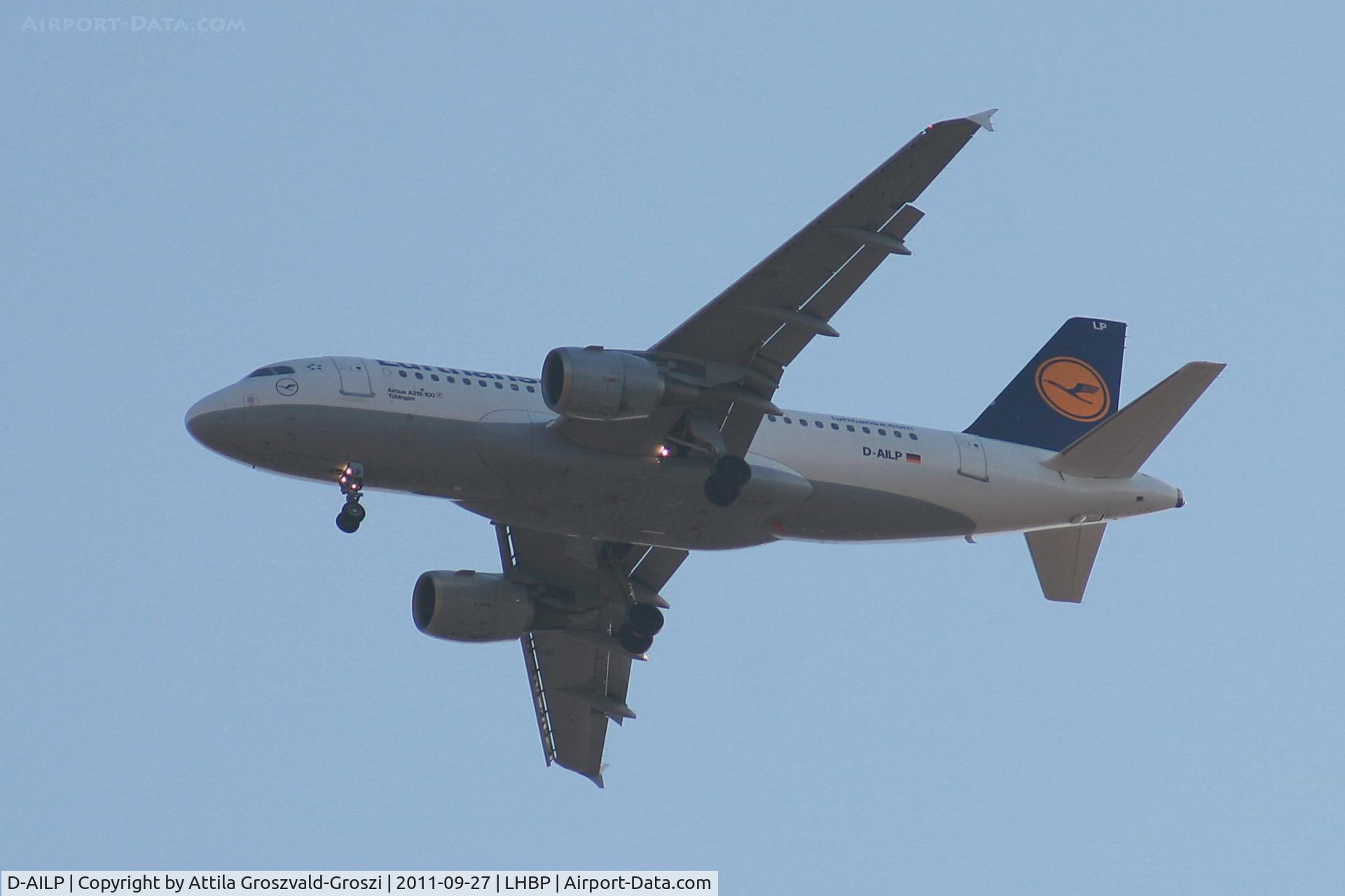 D-AILP, 1997 Airbus A319-114 C/N 717, Getting off direction Budapest Liszt Ferenc onto an International Airport, in Üllö city