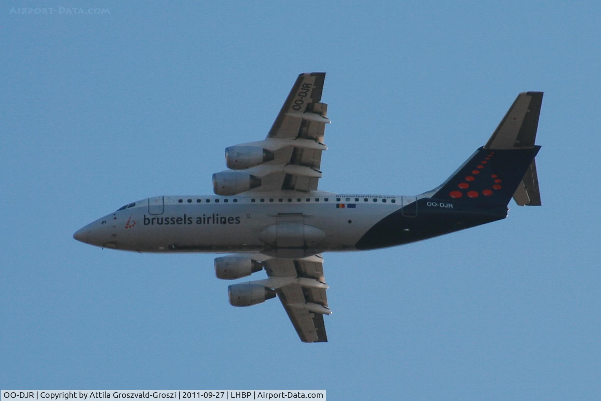OO-DJR, 1996 British Aerospace Avro 146-RJ85 C/N E.2290, Getting off direction Budapest Liszt Ferenc onto an International Airport, in Üllö city