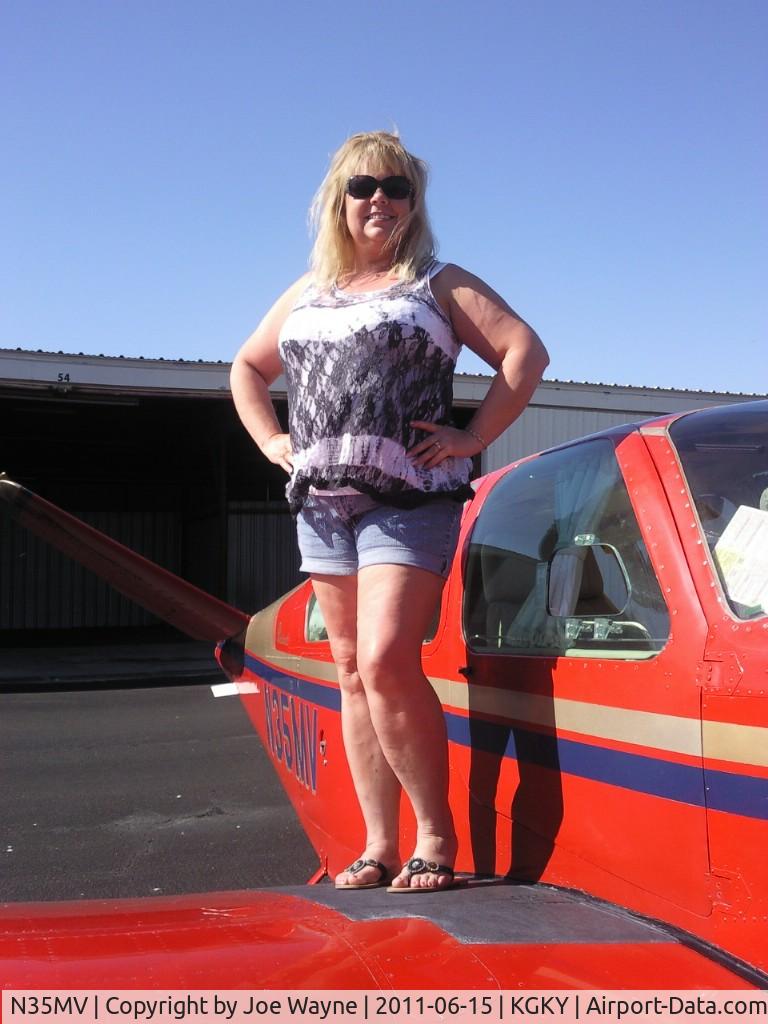 N35MV, 1967 Beech V35A Bonanza C/N D-8617, My 2 favorite girls