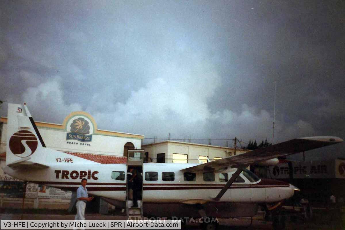 V3-HFE, Cessna 208 Caravan 1 C/N Not found V3-HFE, scanned from an old slide (1992)