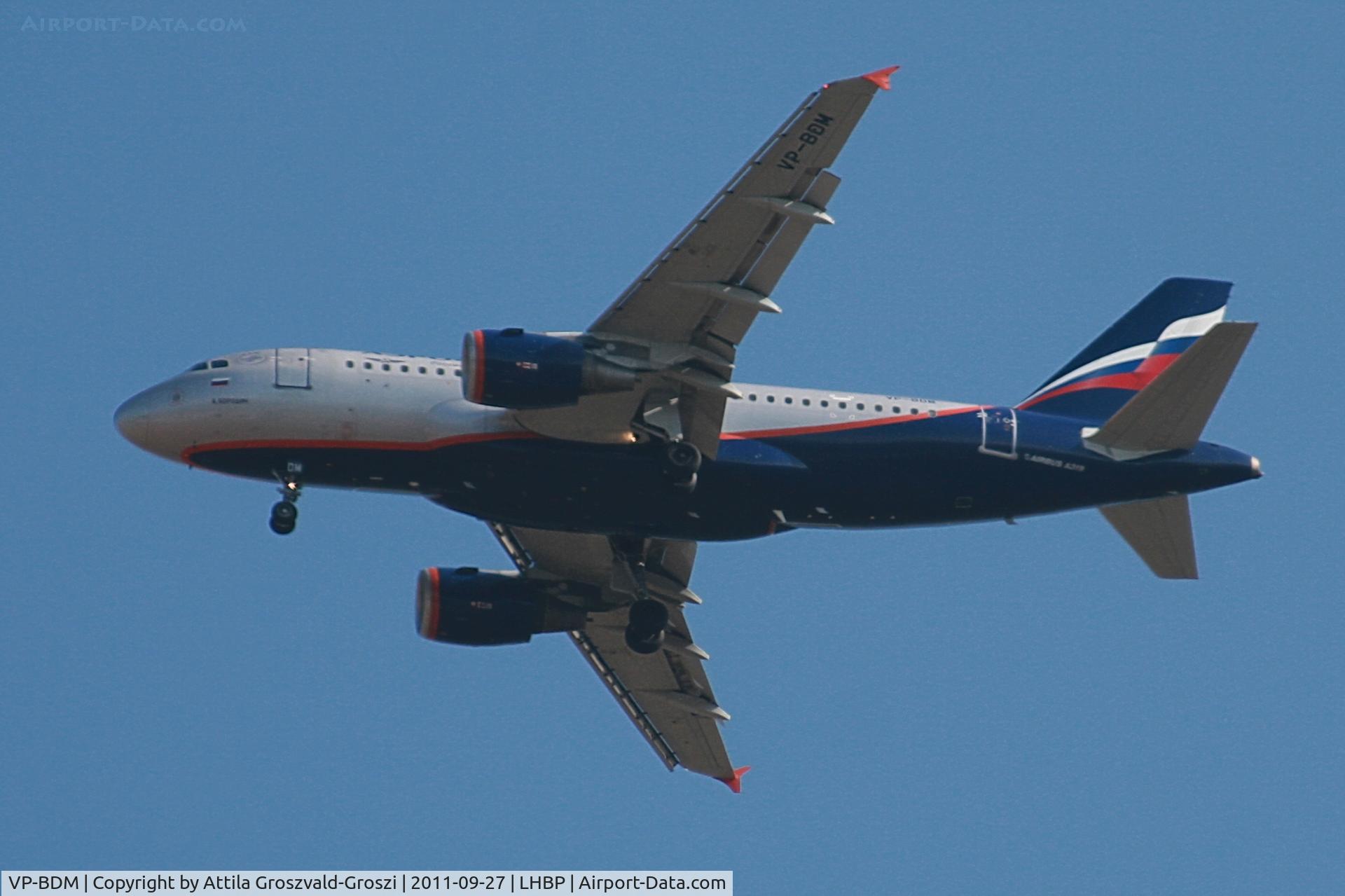 VP-BDM, 2003 Airbus A319-111 C/N 2069, Getting off direction Budapest Liszt Ferenc onto an International Airport, in Üllö city