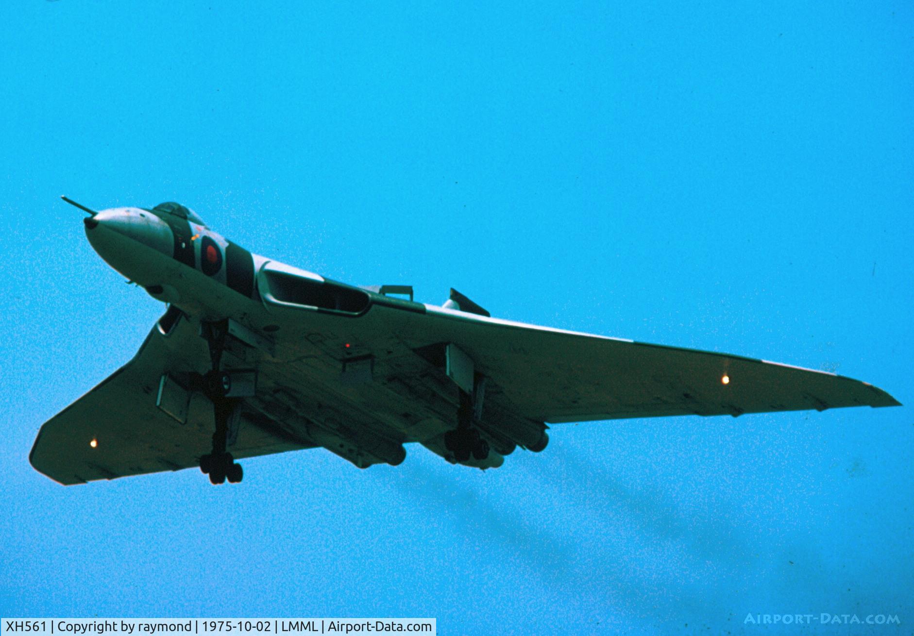 XH561, 1960 Avro Vulcan B.2 C/N Set 15, Vulcan XH561 35sqd RAF