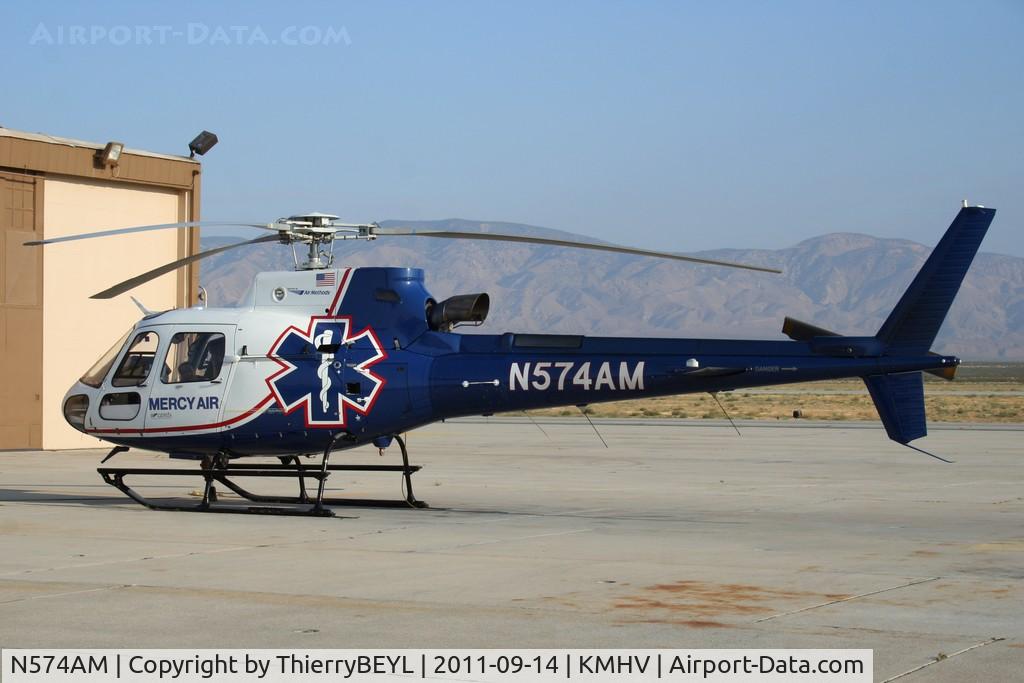 N574AM, Aerospatiale AS-350B-2 Ecureuil C/N 4491, Ready to take-off