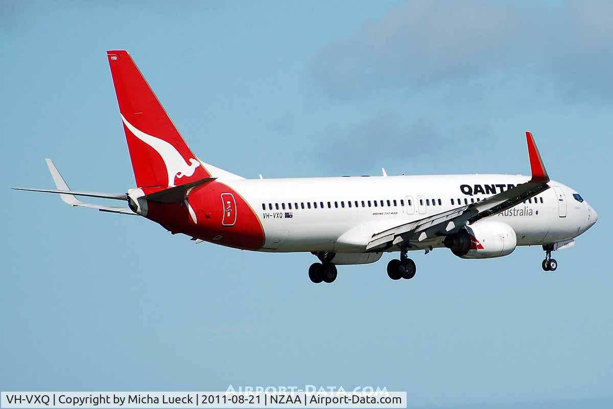 VH-VXQ, 2003 Boeing 737-838 C/N 33723, At Auckland