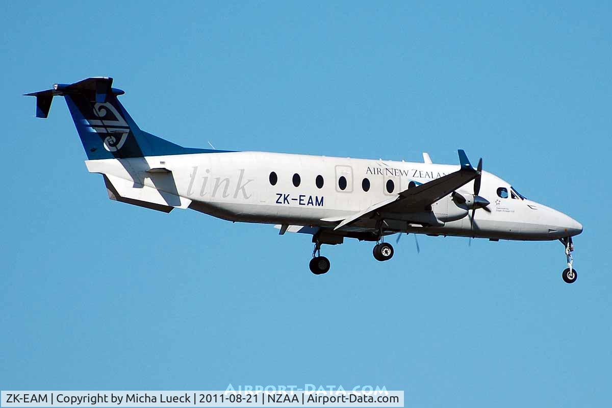 ZK-EAM, 2002 Beech 1900D C/N UE-436, At Auckland