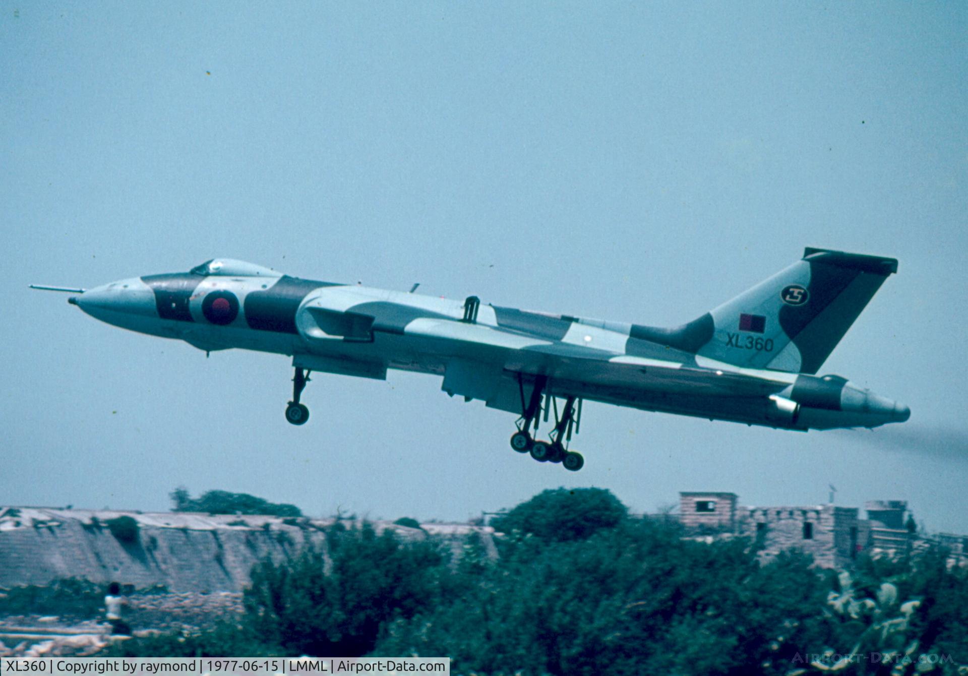 XL360, 1962 Avro Vulcan B.2A C/N Set 32, Vulcan XL360 35Sqd RAF