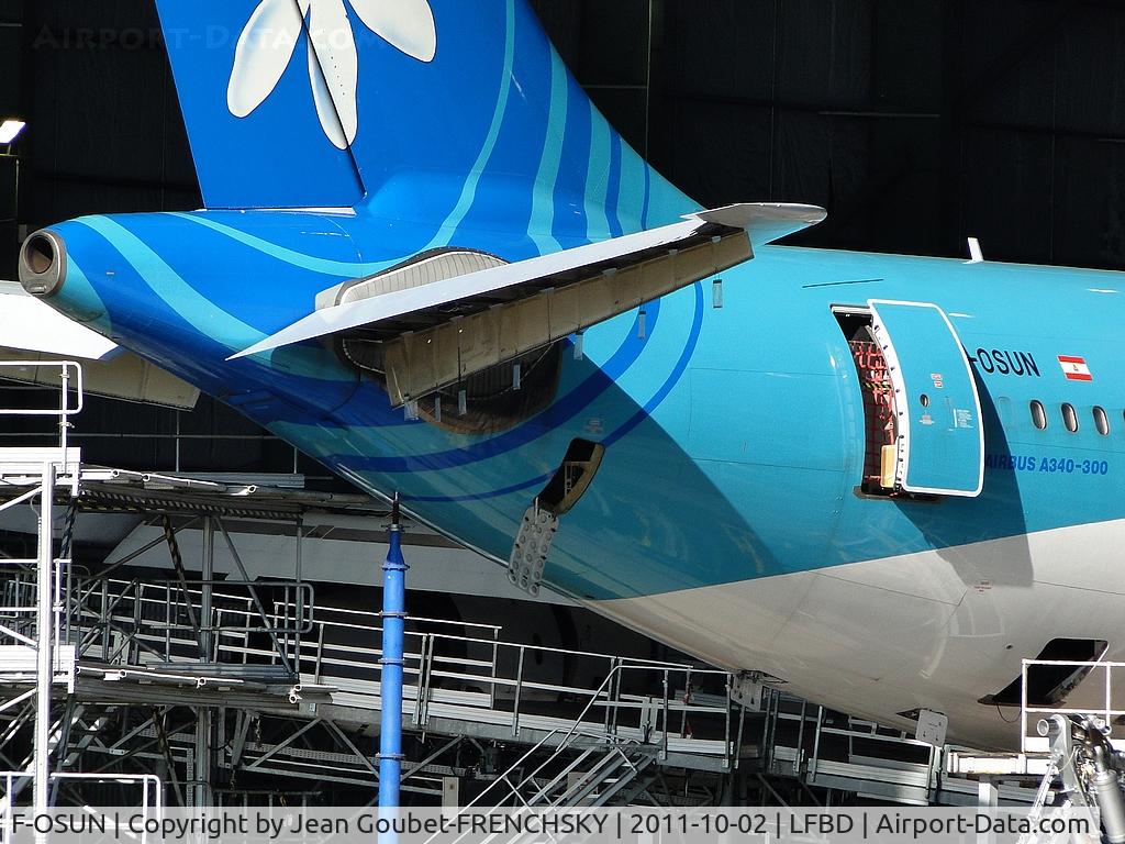 F-OSUN, 2001 Airbus A340-313 C/N 446, Air Tahiti pour une petite toilette
