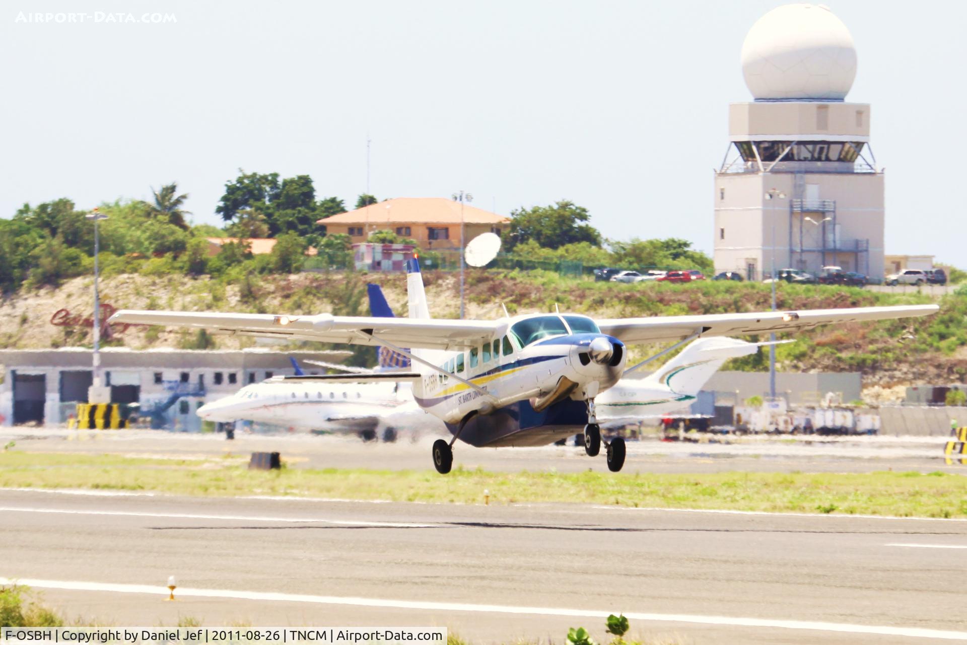 F-OSBH, 2009 Cessna 208B Grand Caravan C/N 208B2117, F-OSBH departing TNCM