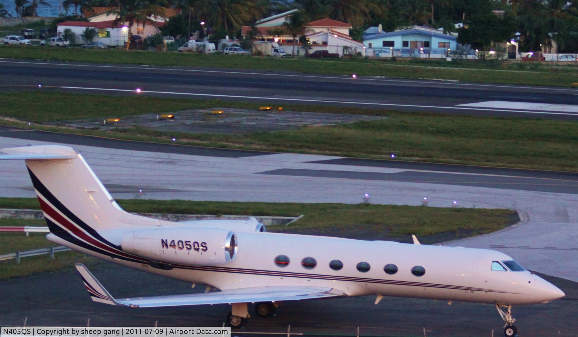 N405QS, 2006 Gulfstream Aerospace GIV-X (G450) C/N 4054, N405QS landing at TNCM