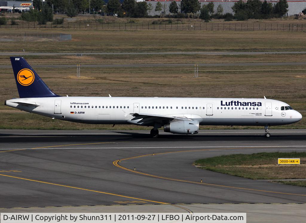 D-AIRW, 1997 Airbus A321-131 C/N 0699, Lining up rwy 14R for departure...
