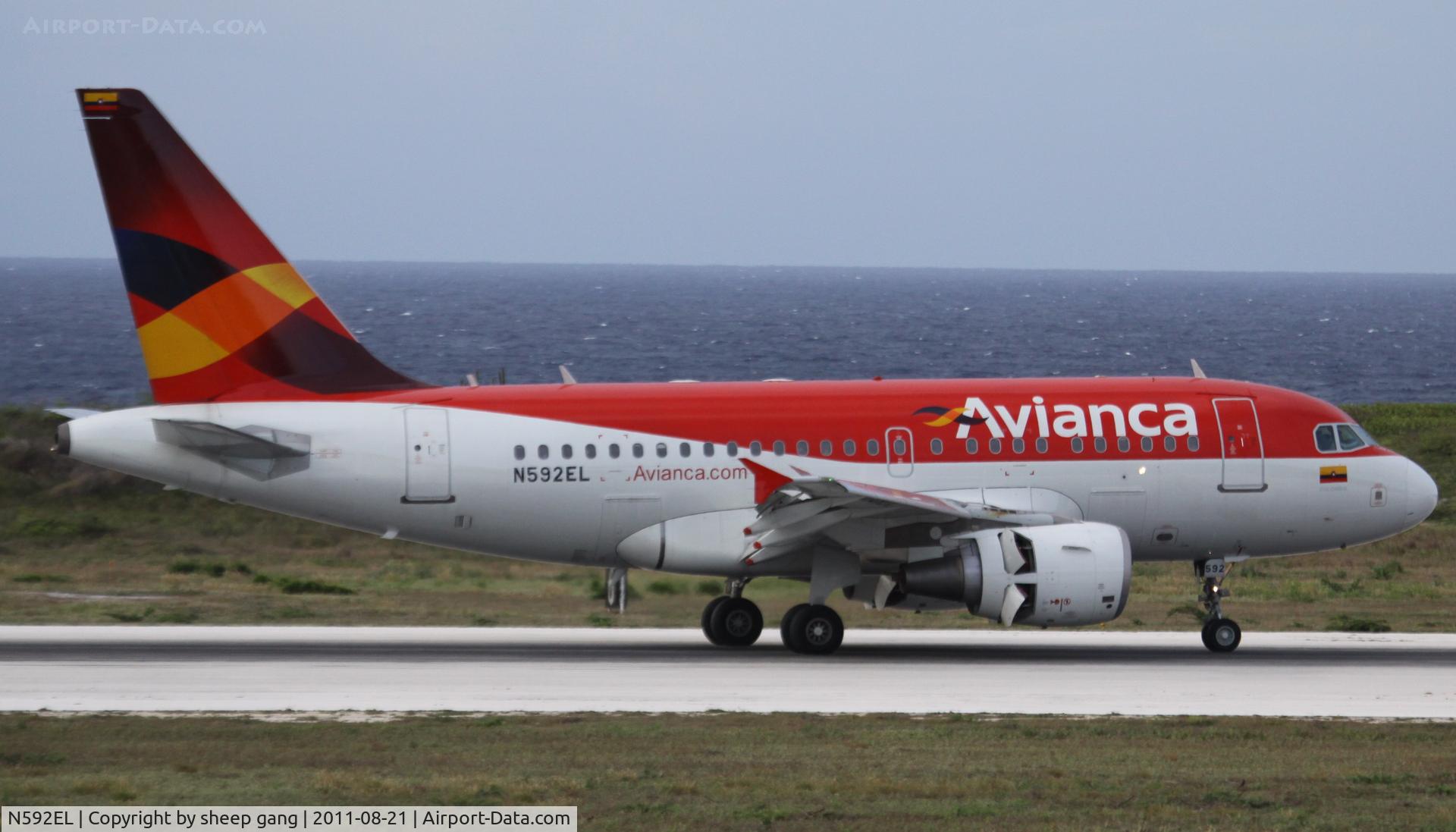 N592EL, 2004 Airbus A318-111 C/N 2358, N592EL landing at TNCC