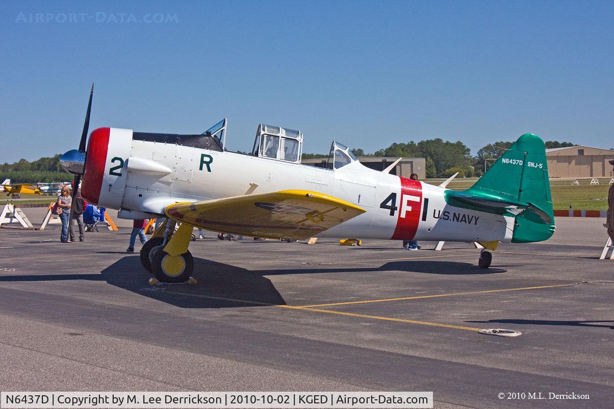 N6437D, North American SNJ-5C (AT-6D) Texan Texan C/N 88-17085, At Wings & Wheels Airshow Sussex County Airport, Delaware, Oct. 2, 2010