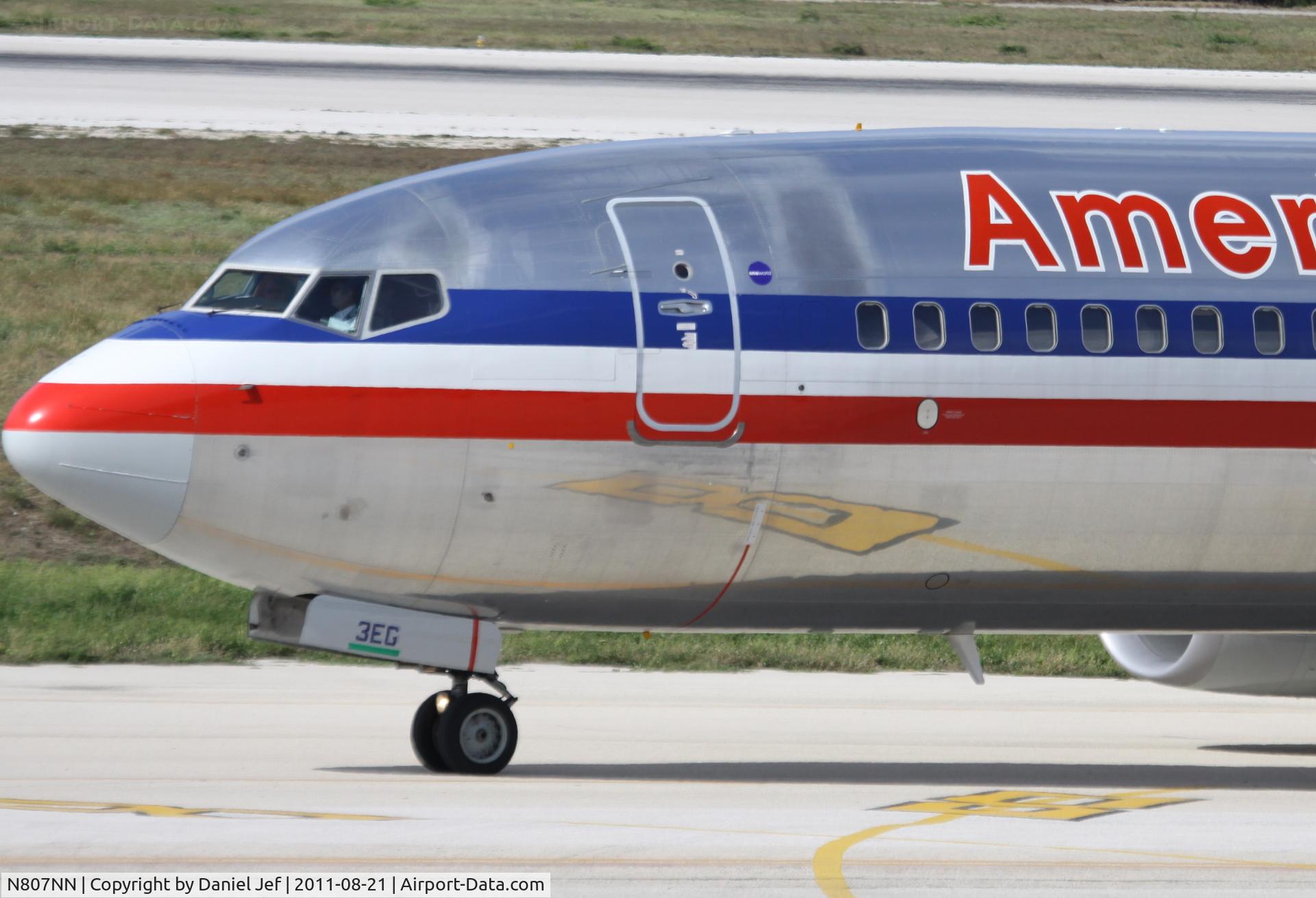 N807NN, 2009 Boeing 737-823 C/N 31077, N807NN taxing for take off at TNCC