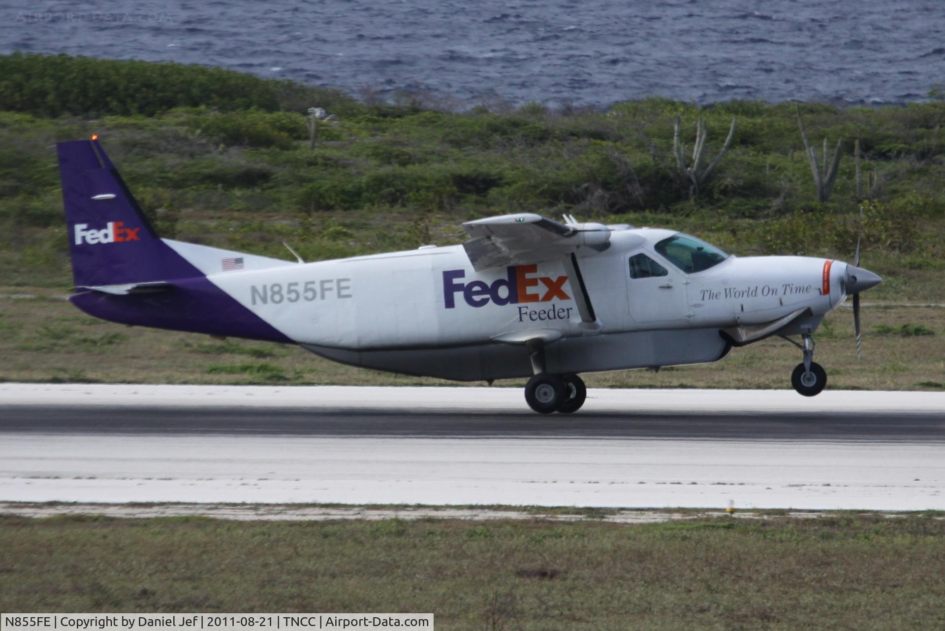 N855FE, 1990 Cessna 208B C/N 208B0203, N855FE landing at TNCM