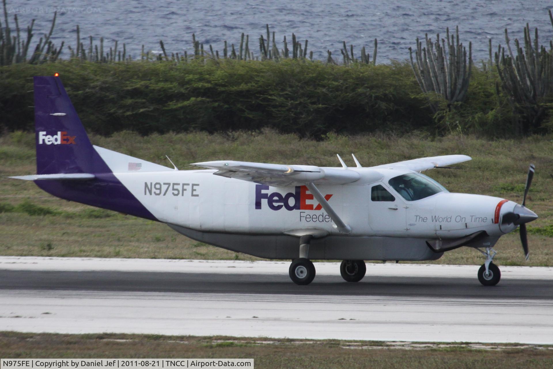 N975FE, 1988 Cessna 208B C/N 208B0101, N975FE landing at TNCC