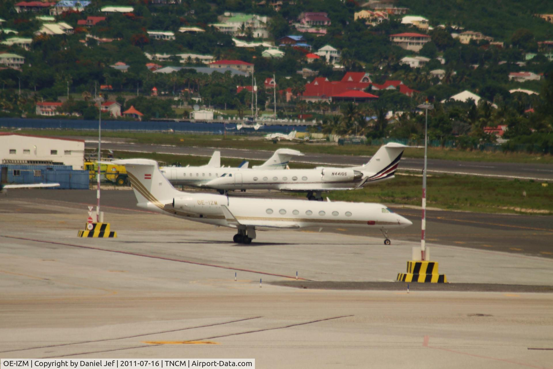 OE-IZM, 2007 Gulfstream Aerospace GV-SP (G550) C/N 5177, OE-IZM park at TNCM