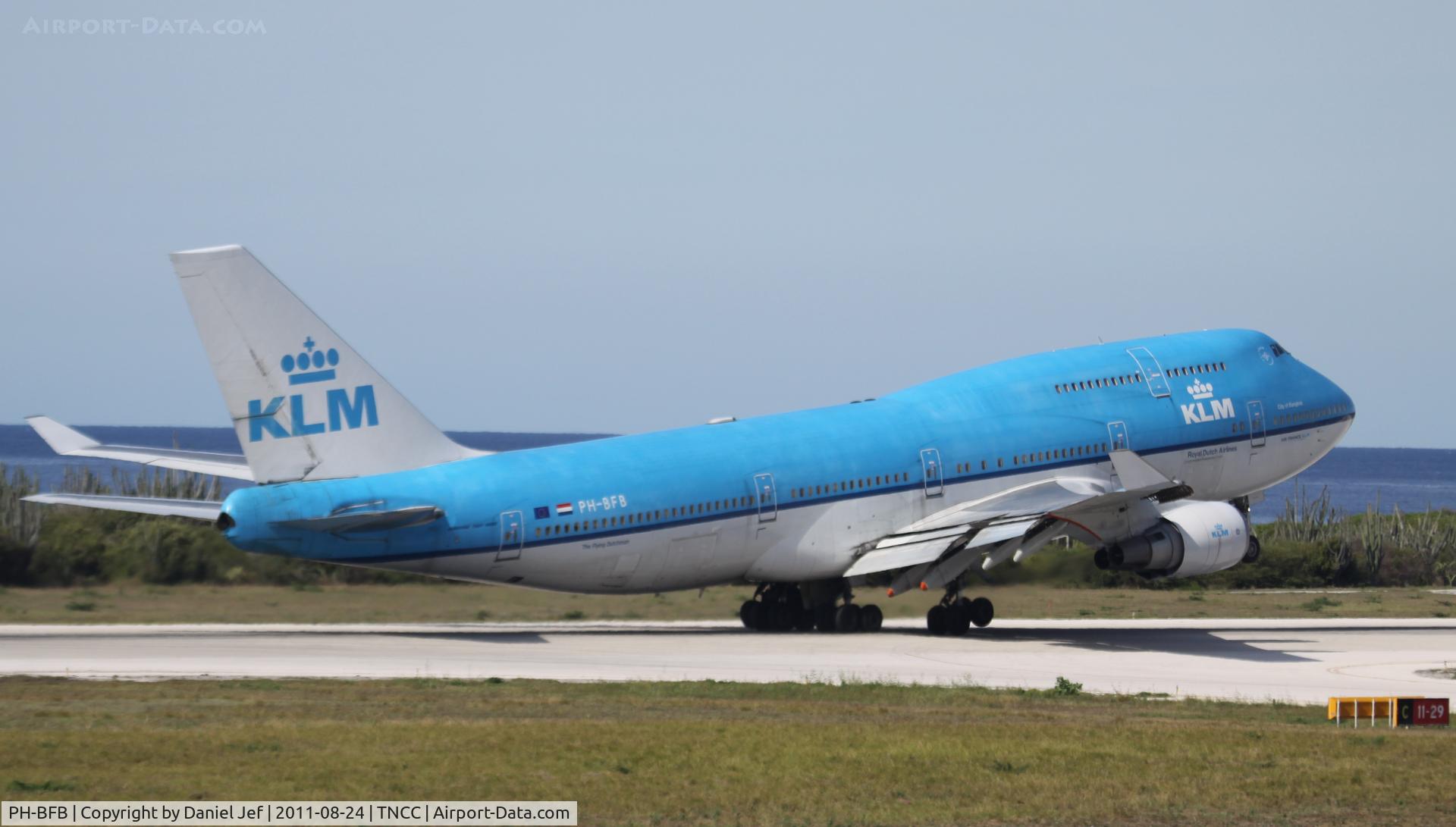 PH-BFB, 1989 Boeing 747-406 C/N 24000, KLM PH-BFB departing TNCC