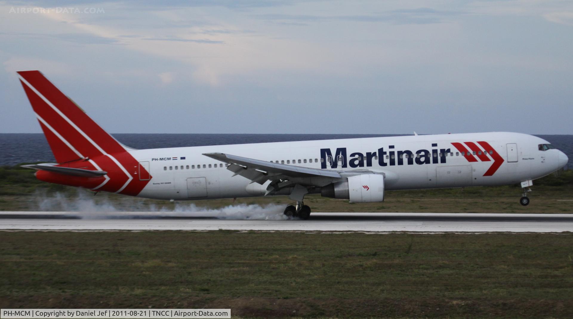 PH-MCM, 1992 Boeing 767-31A/ER C/N 26470, PH-MCM landing at TNCM