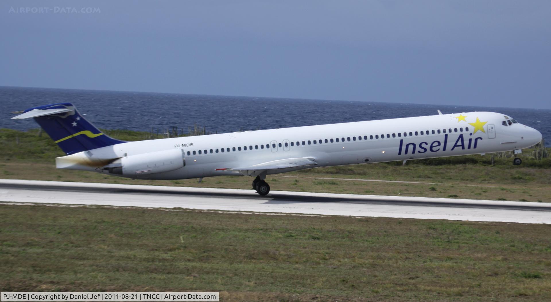 PJ-MDE, 1990 McDonnell Douglas MD-82 (DC-9-82) C/N 49971, PJ-MDE departing TNCC