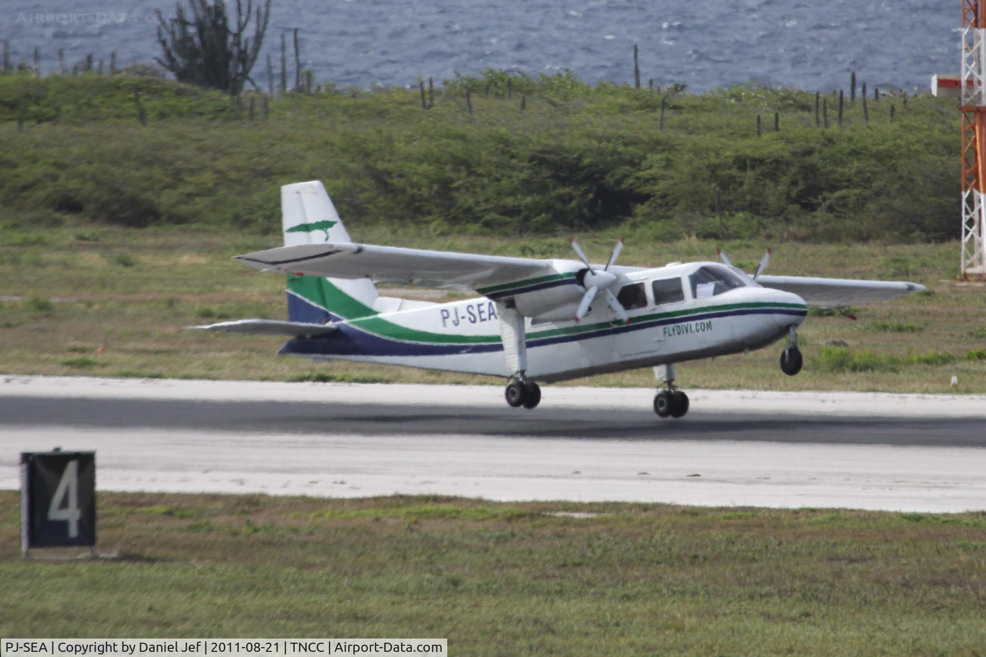 PJ-SEA, Britten-Norman BN-2A-26 Islander C/N 311, PJ-sea landing at TNCC