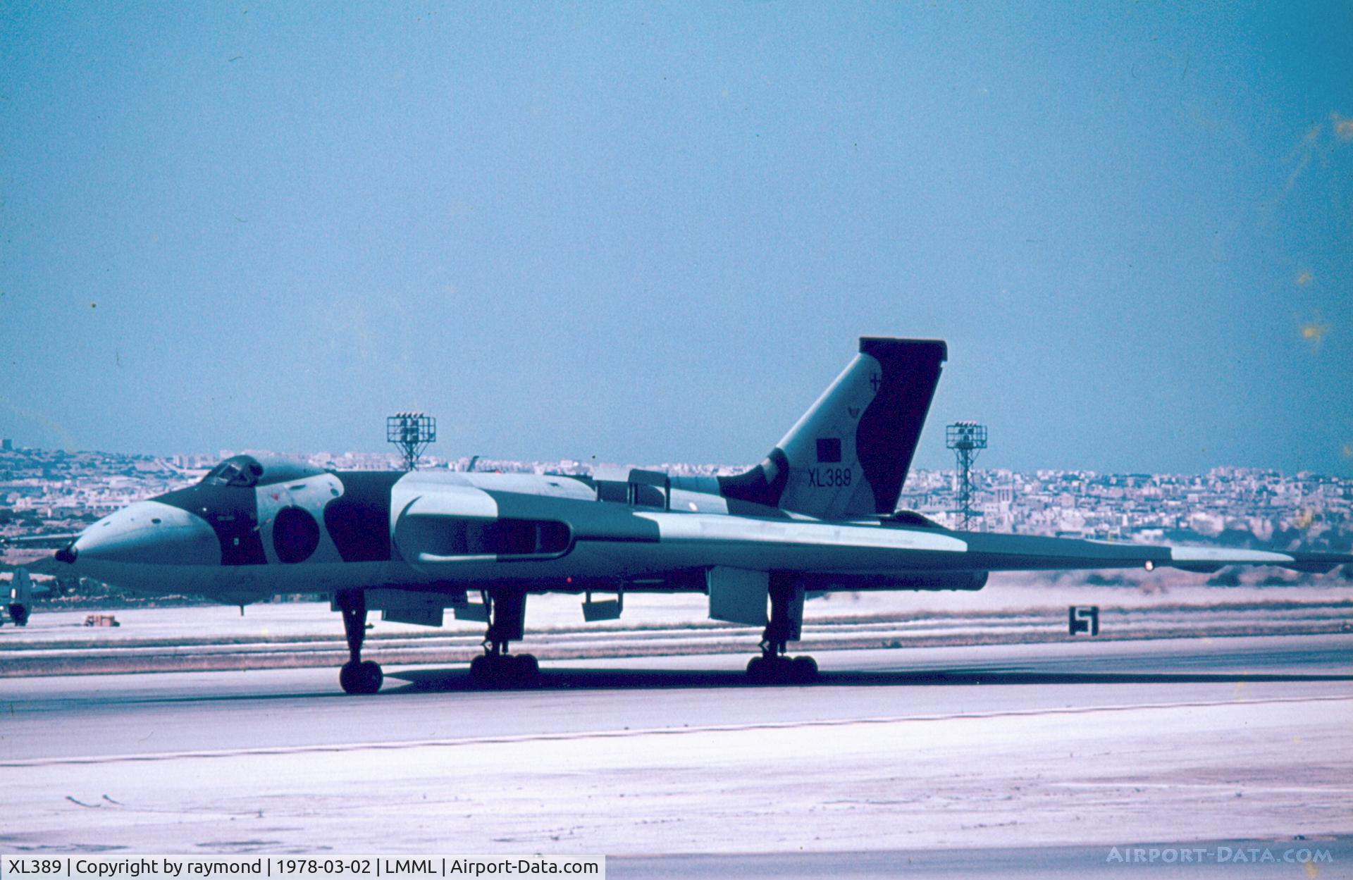 XL389, 1962 Avro Vulcan B.2 C/N Set 39, Vulcan XL389 9Sqd RAF