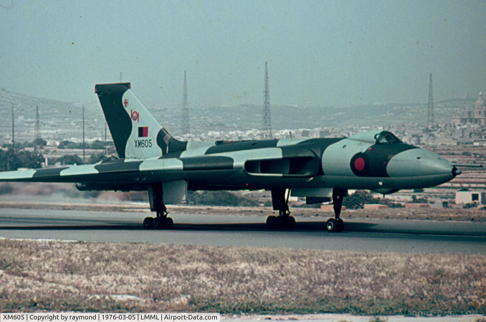 XM605, 1963 Avro Vulcan B.2 C/N Set 69, Vulcan XM605 101Sqd RAF