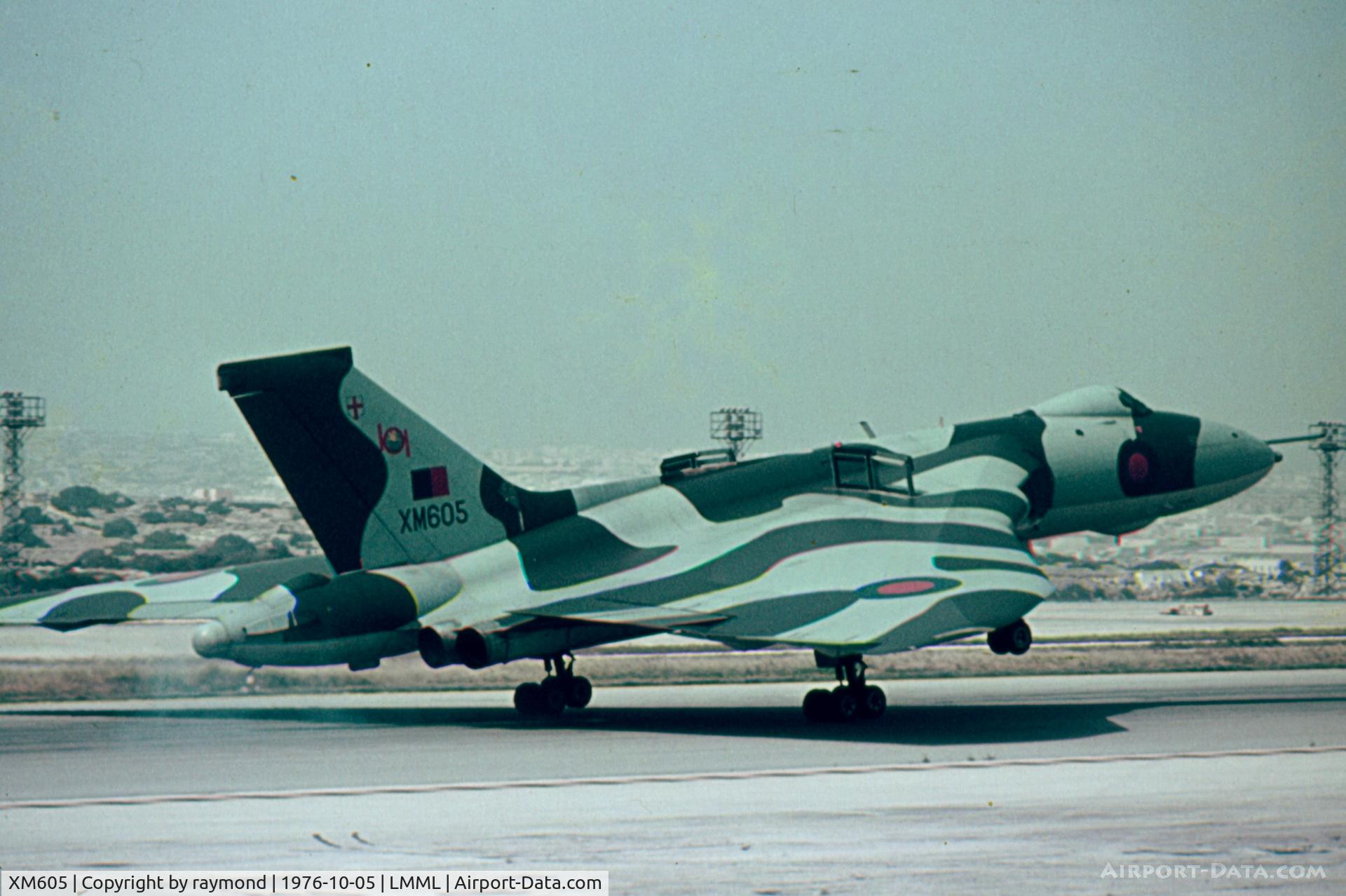 XM605, 1963 Avro Vulcan B.2 C/N Set 69, Vulcan XM605 101Sqd RAF