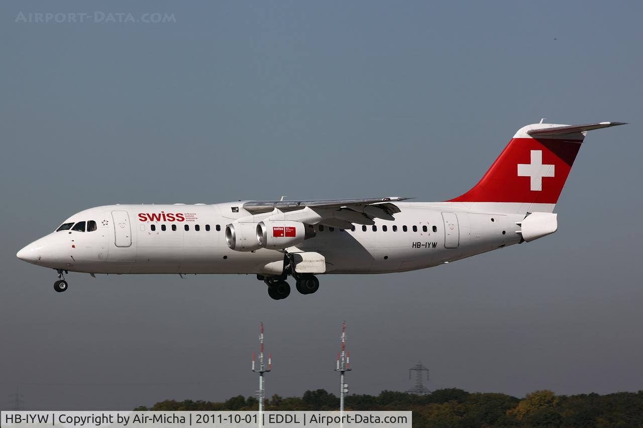 HB-IYW, 1999 British Aerospace Avro 146-RJ100 C/N E3359, Swissair, BAe Avro 146-RJ100, CN: E3359, Name: Spitzmeilen 2501m
