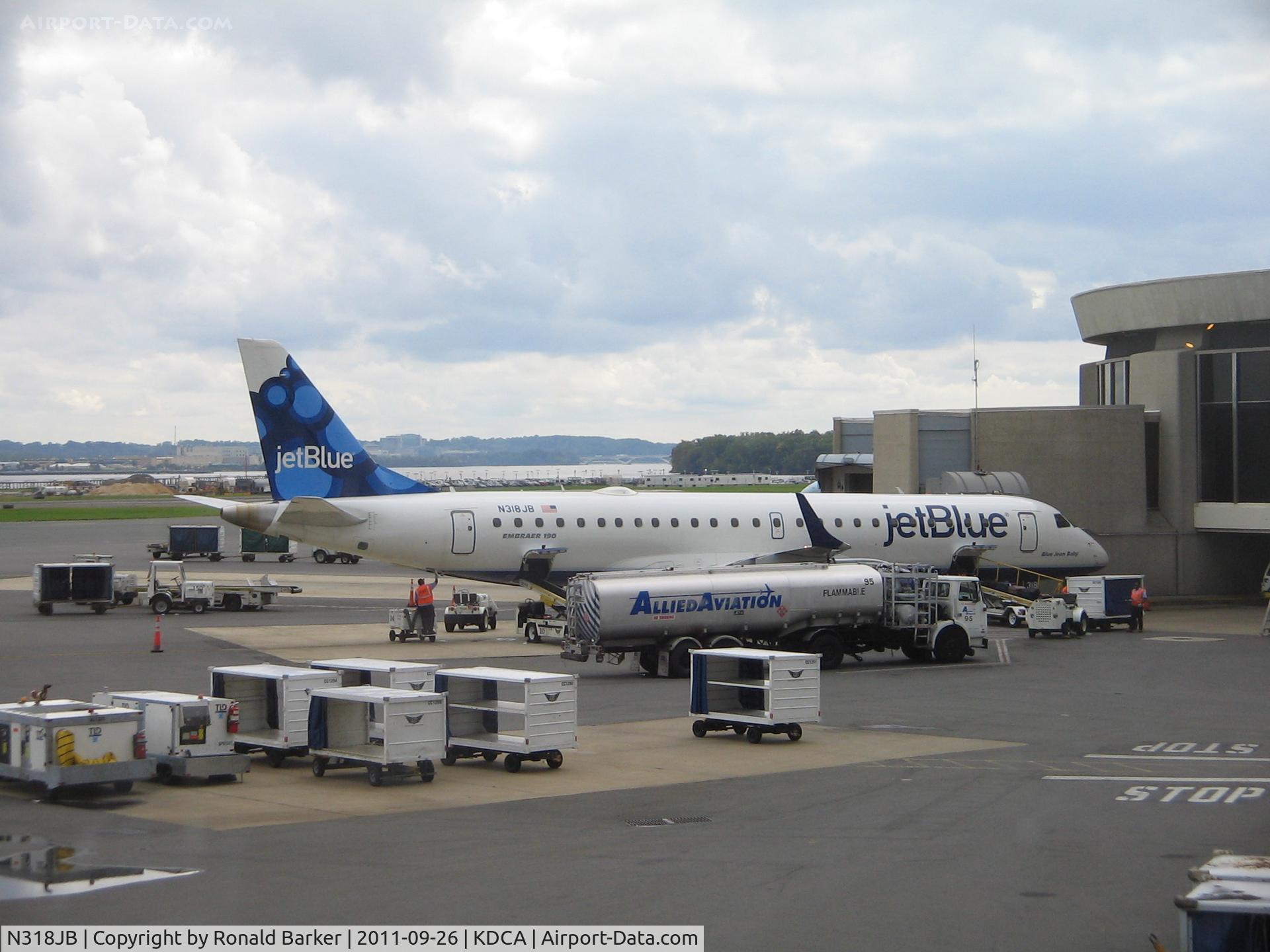 N318JB, 2010 Embraer ERJ-190-100 IGW 190AR C/N 19000364, DCA, VA