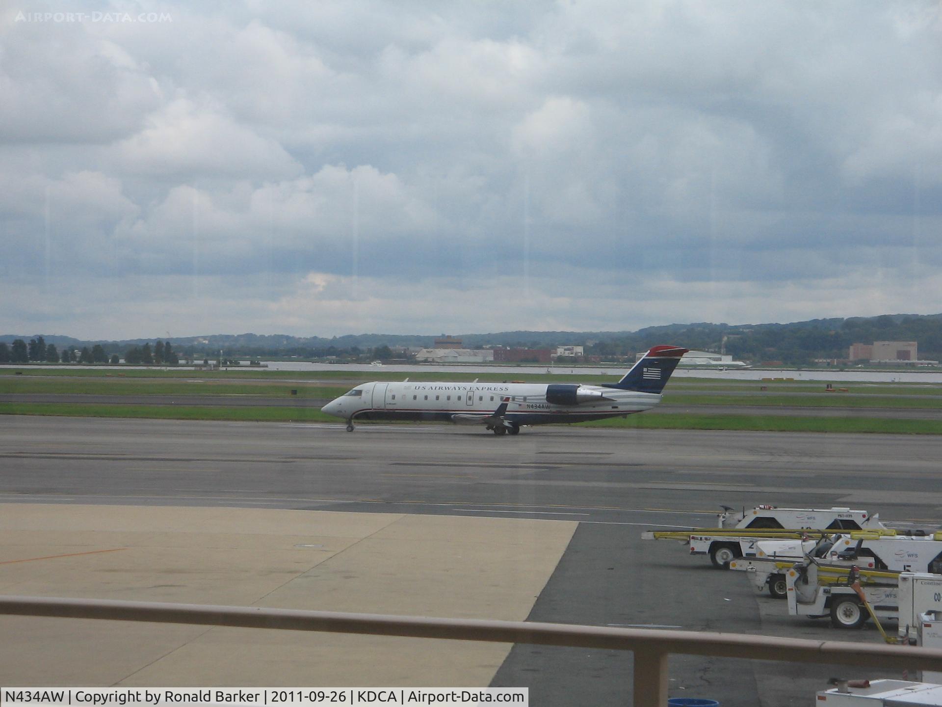 N434AW, 1999 Bombardier CRJ-200ER (CL-600-2B19) C/N 7322, DCA, VA