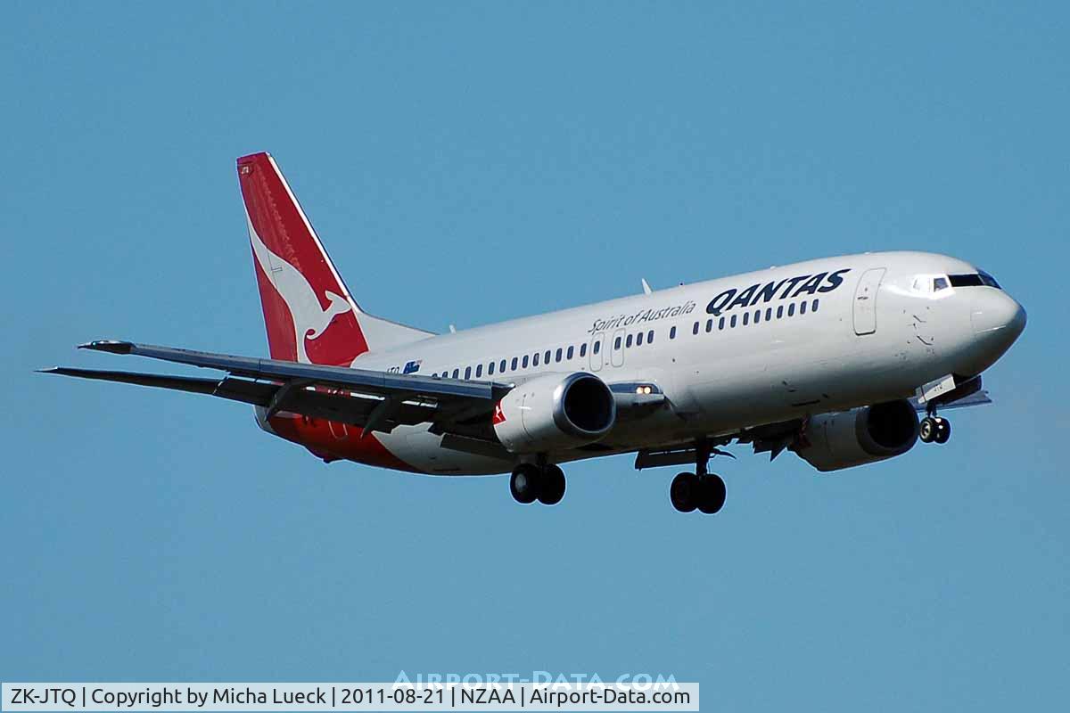 ZK-JTQ, 1992 Boeing 737-476 C/N 24442, At Auckland