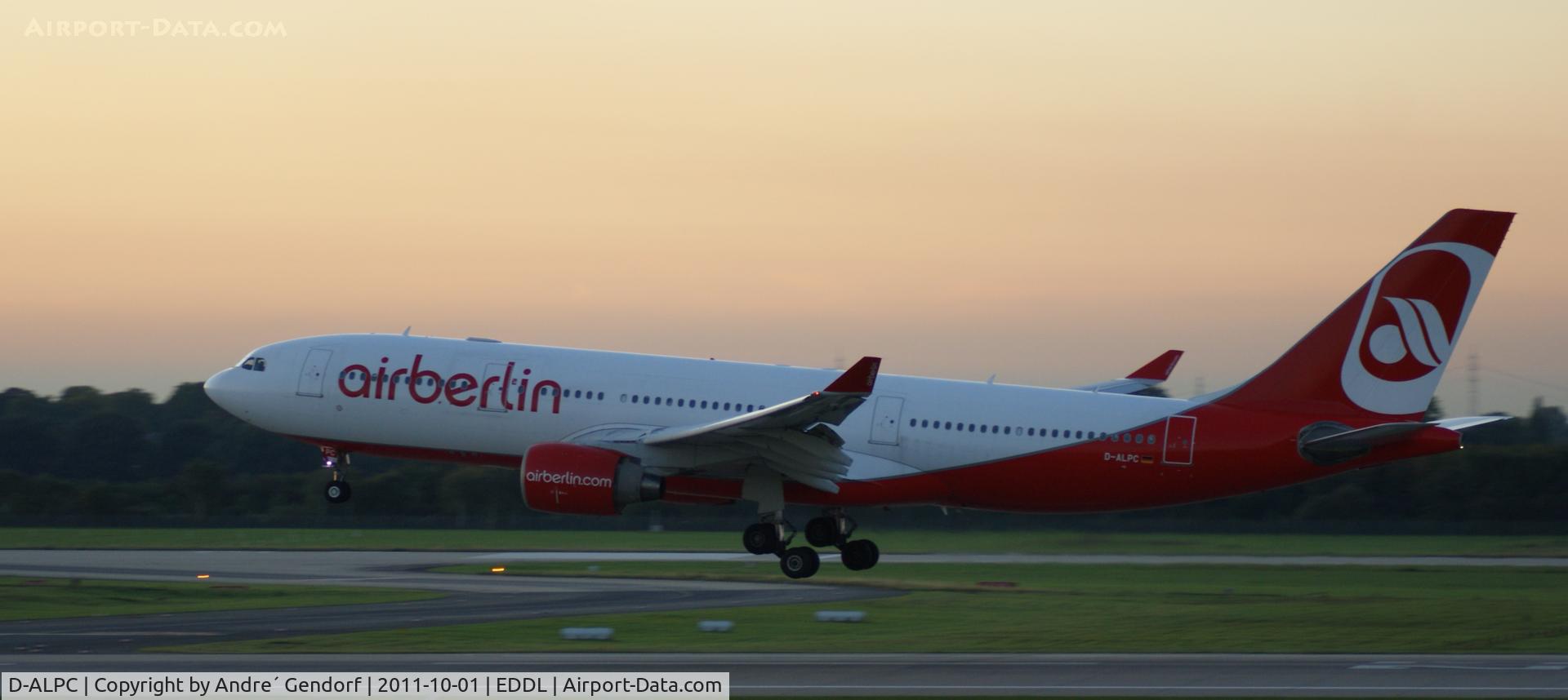 D-ALPC, 2002 Airbus A330-223 C/N 444, Air Berlin, landing at Düsseldorf Int´l (EDDL)