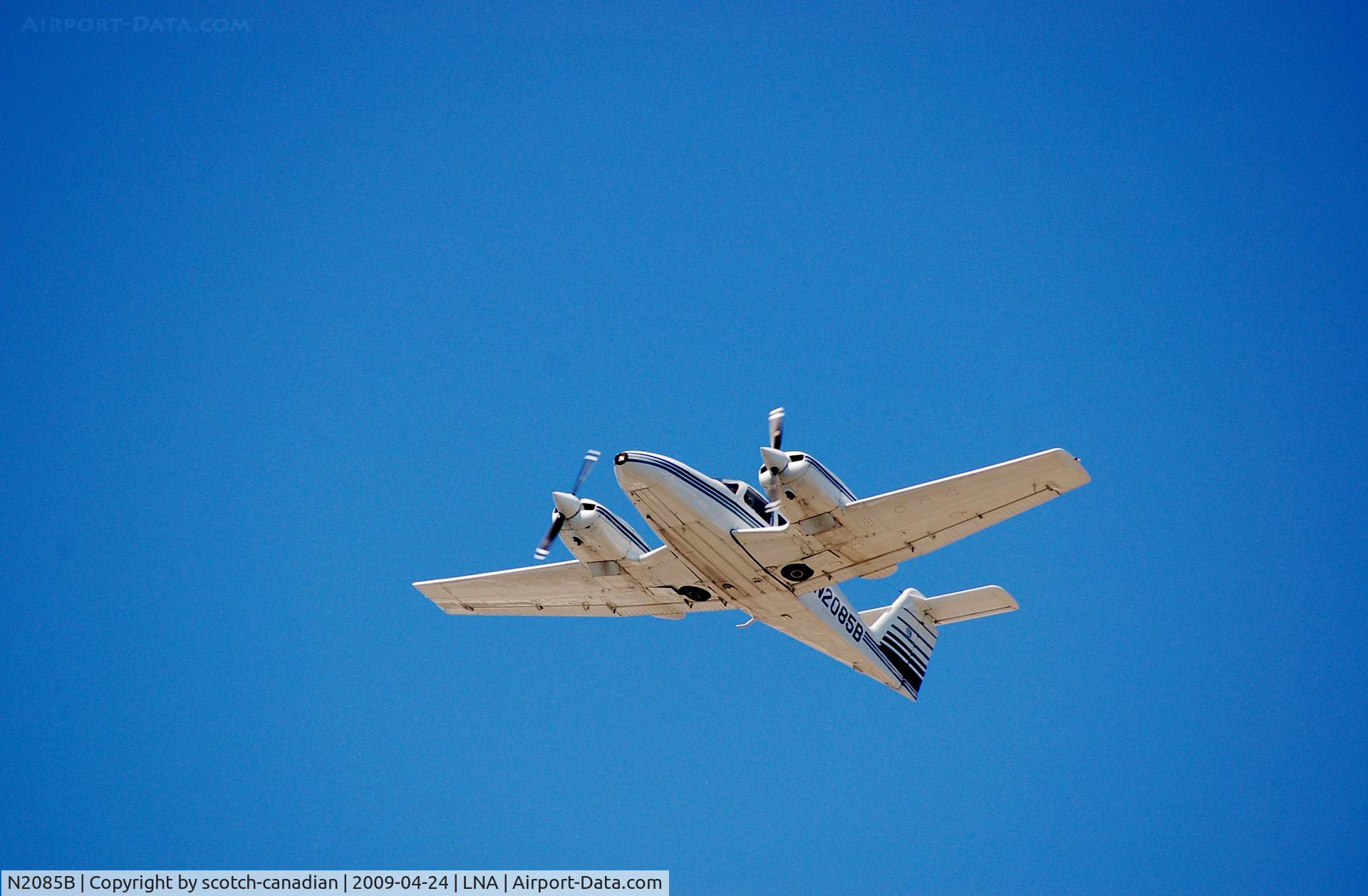 N2085B, 1978 Piper PA-44-180 Seminole C/N 44-7995095, 1978 Piper PA-44-180 N2085B at Palm Beach County Park Airport, Lantana, FL