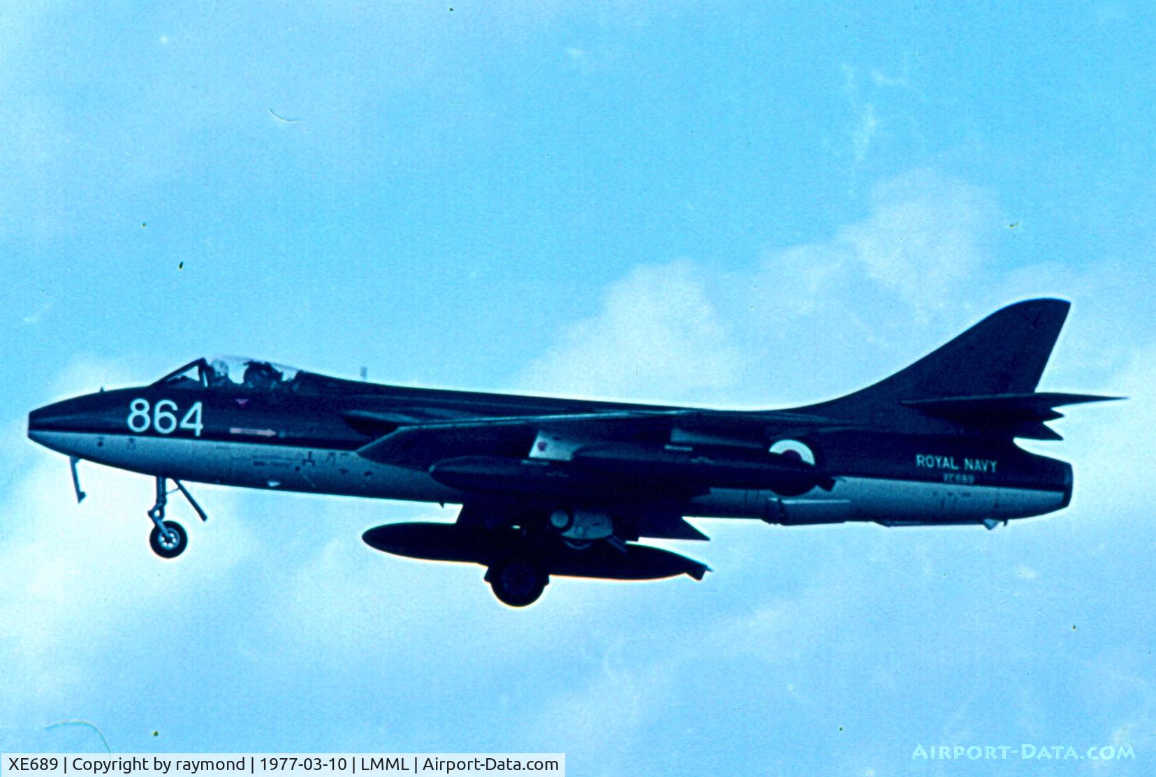 XE689, 1955 Hawker Hunter GA.11 C/N HABL-003032, Hunter XE689/864 FRADU Royal Navy