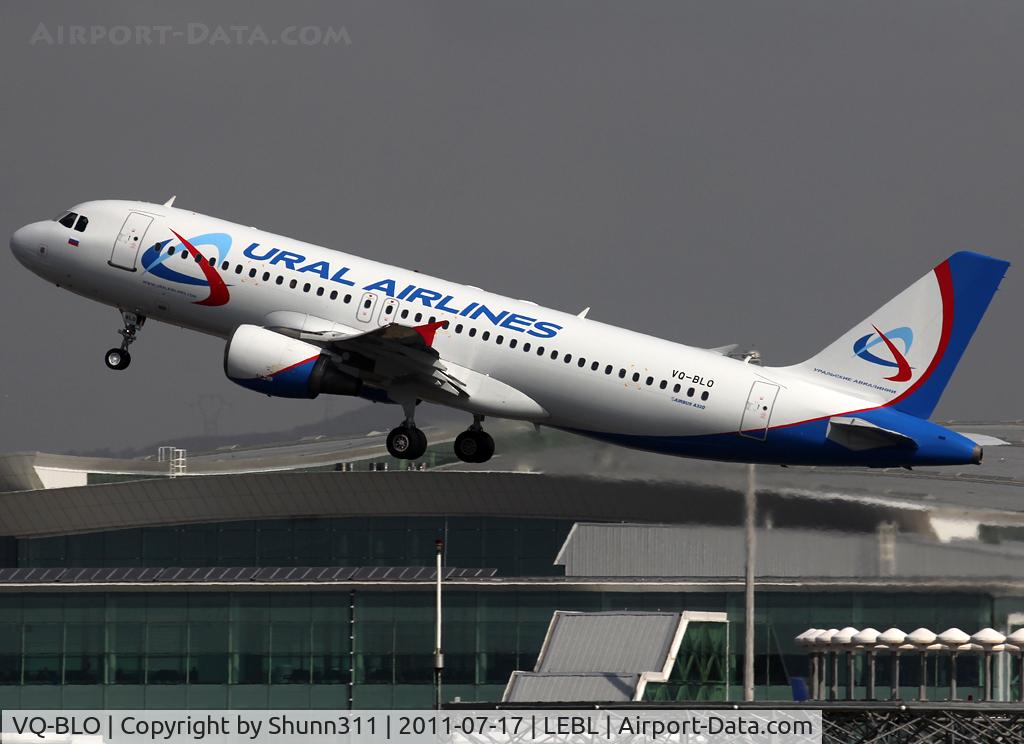 VQ-BLO, 2002 Airbus A320-214 C/N 1751, Taking off from rwy 25L