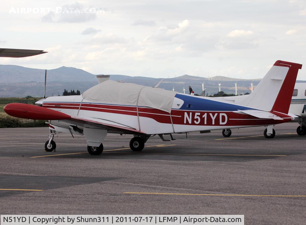 N51YD, Beech F33A Bonanza C/N CE-867, Parked...