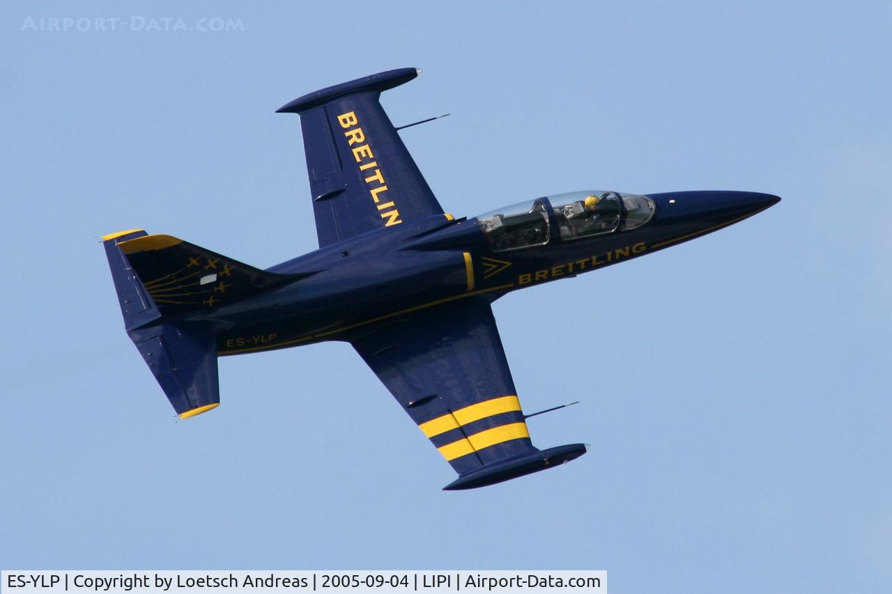 ES-YLP, Aero L-39 Albatros C/N 533620, Breitling Team