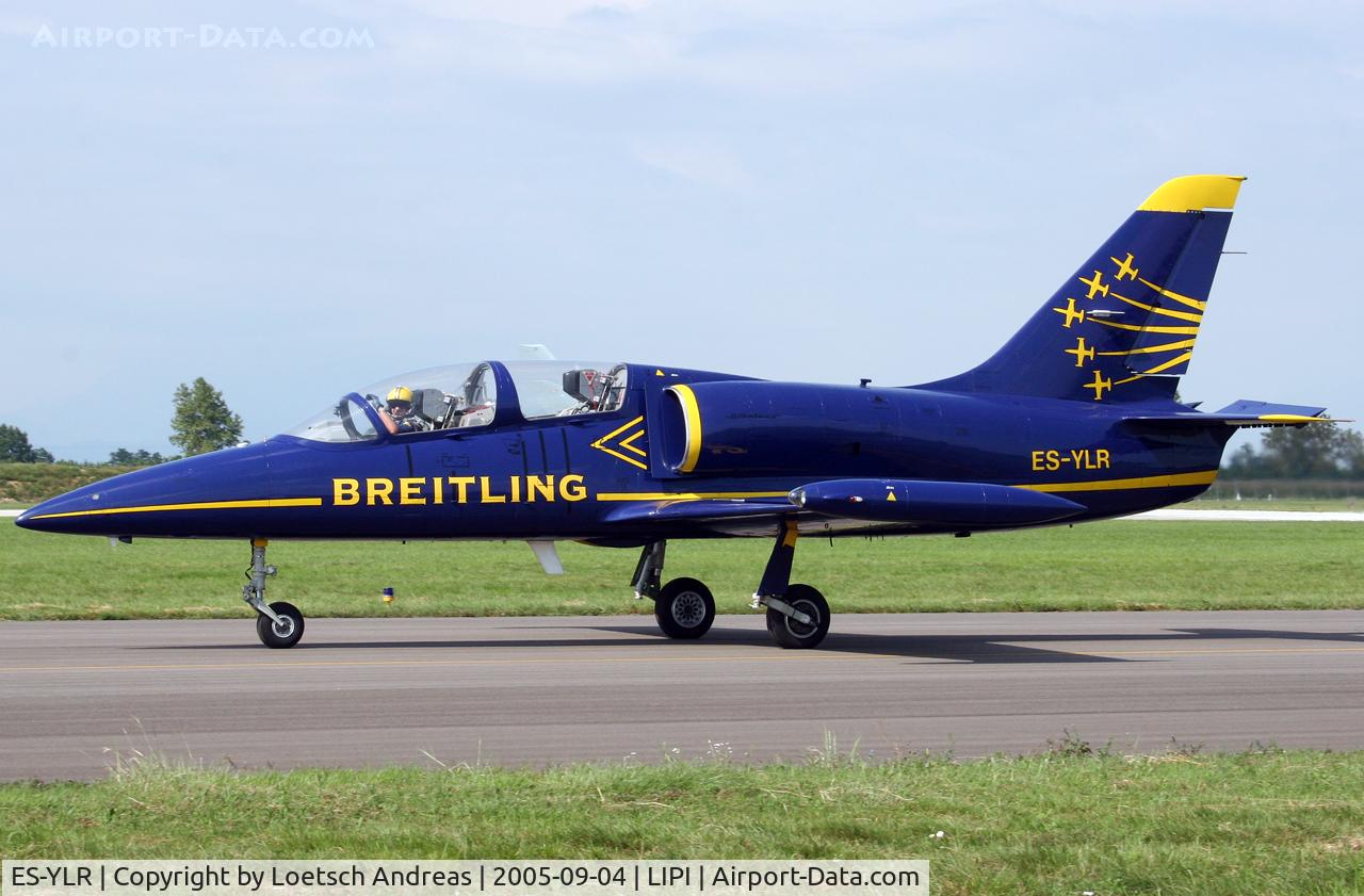 ES-YLR, Aero L-39 Albatros C/N 691880, Breitling Team
