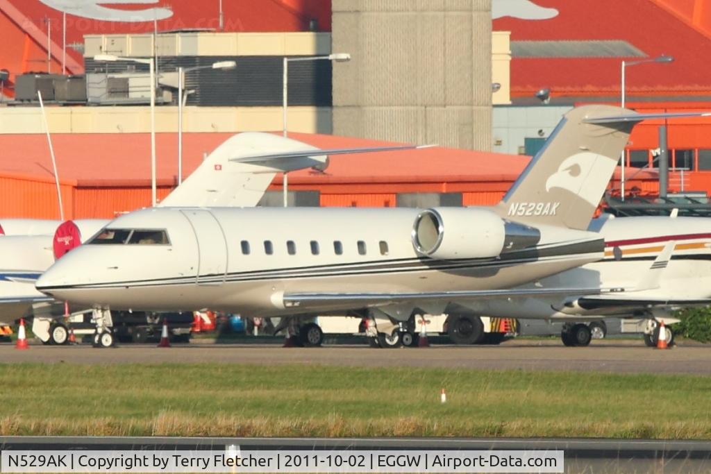 N529AK, 1999 Bombardier Challenger 604 (CL-600-2B16) C/N 5418, 1999 Bombardier CL-600-2B16, c/n: 5418 at Luton