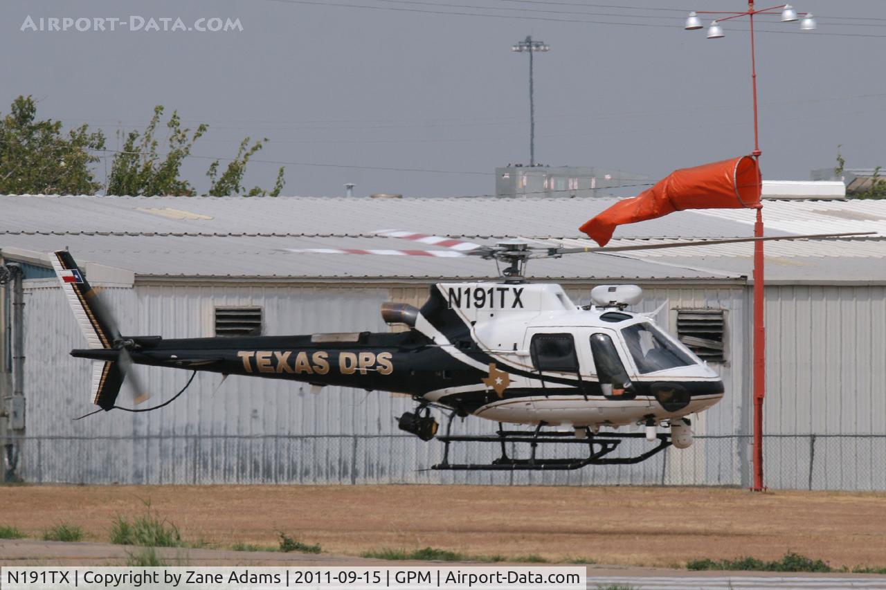 N191TX, Eurocopter AS-350B-3 Ecureuil Ecureuil C/N 4841, At Grand Prairie Municipal