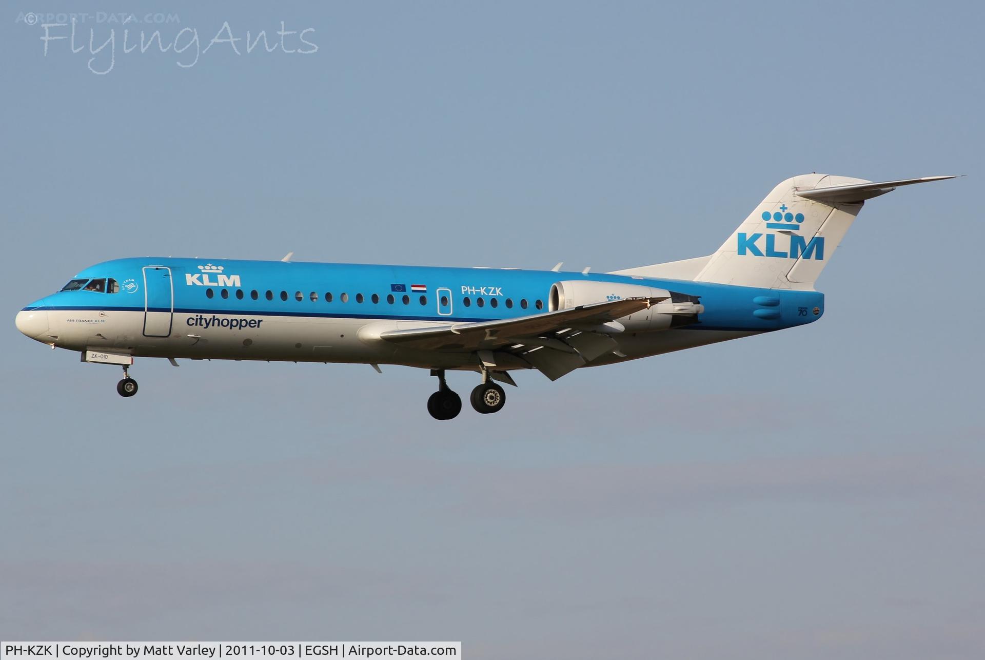 PH-KZK, 1997 Fokker 70 (F-28-0070) C/N 11581, Arriving at EGSH.