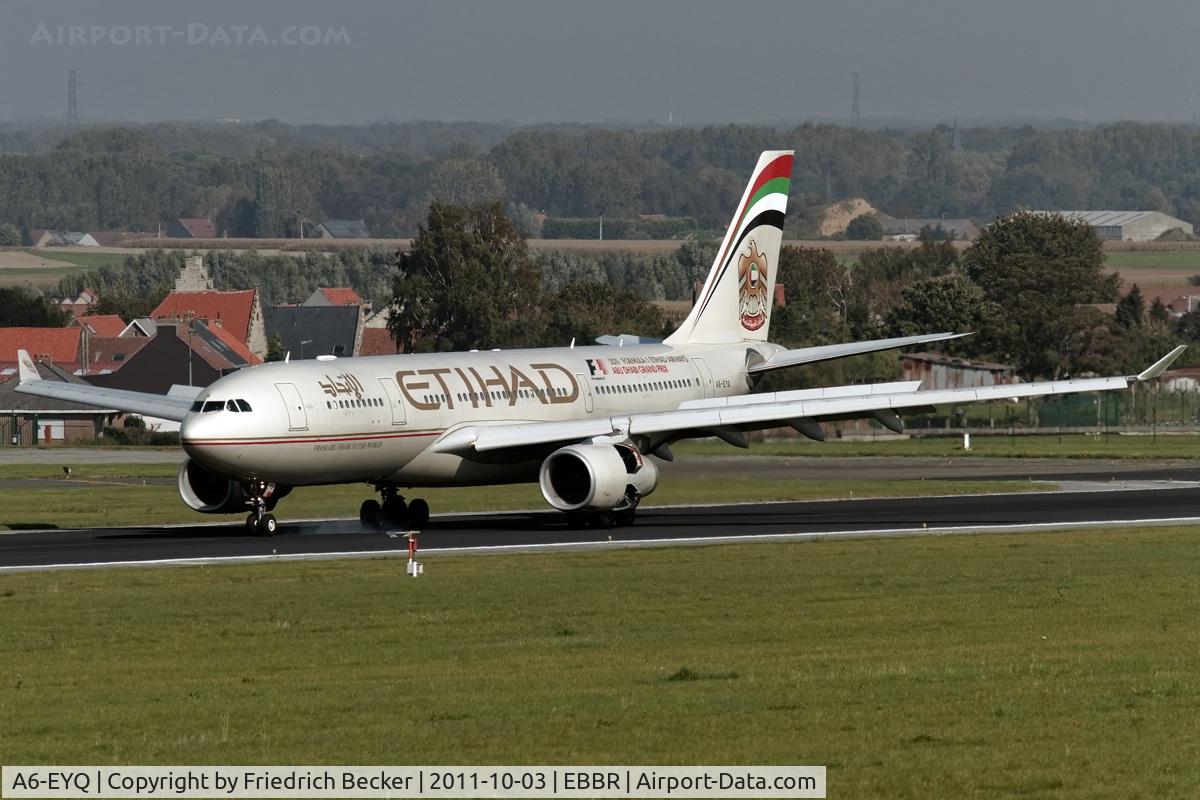 A6-EYQ, 2007 Airbus A330-243 C/N 868, decelerating after touchdown