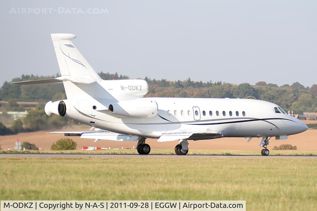 M-ODKZ, 2001 Dassault Falcon 900EX C/N 86, Landing