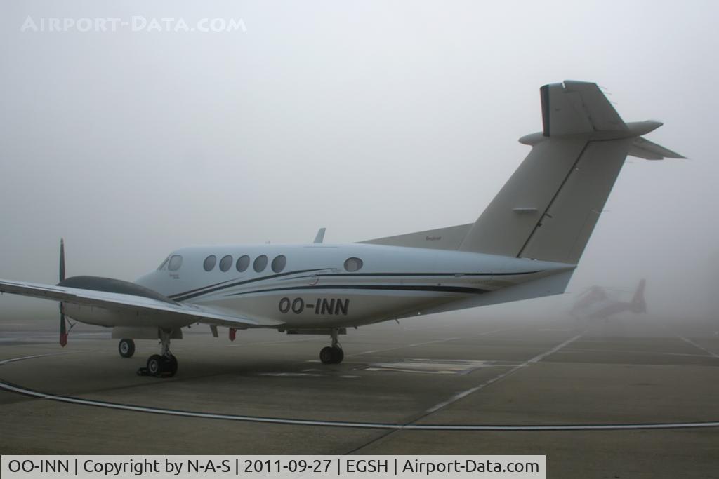 OO-INN, 1994 Beech B200 King Air C/N BB-1500, Parked in the morning mist