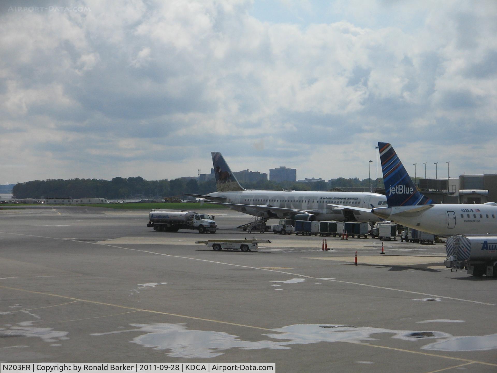 N203FR, 2002 Airbus A320-214 C/N 1806, DCA, VA