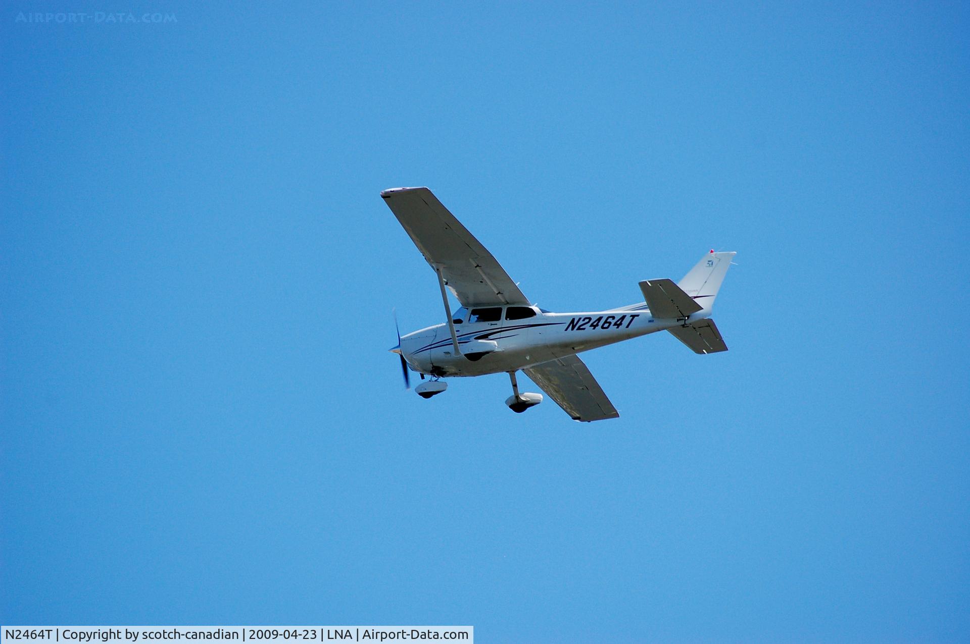 N2464T, 2005 Cessna 172S C/N 172S10054, 2005 Cessna 172S Skyhawk N2464T at Palm Beach County Park Airport, Lantana, FL