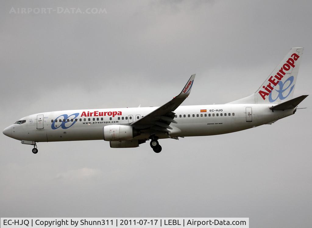 EC-HJQ, 2000 Boeing 737-85P C/N 28387, Landing rwy 25R