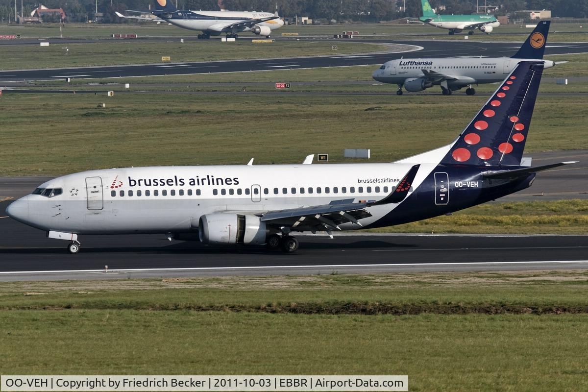 OO-VEH, 1998 Boeing 737-36N C/N 28571, decelerating after touchdown