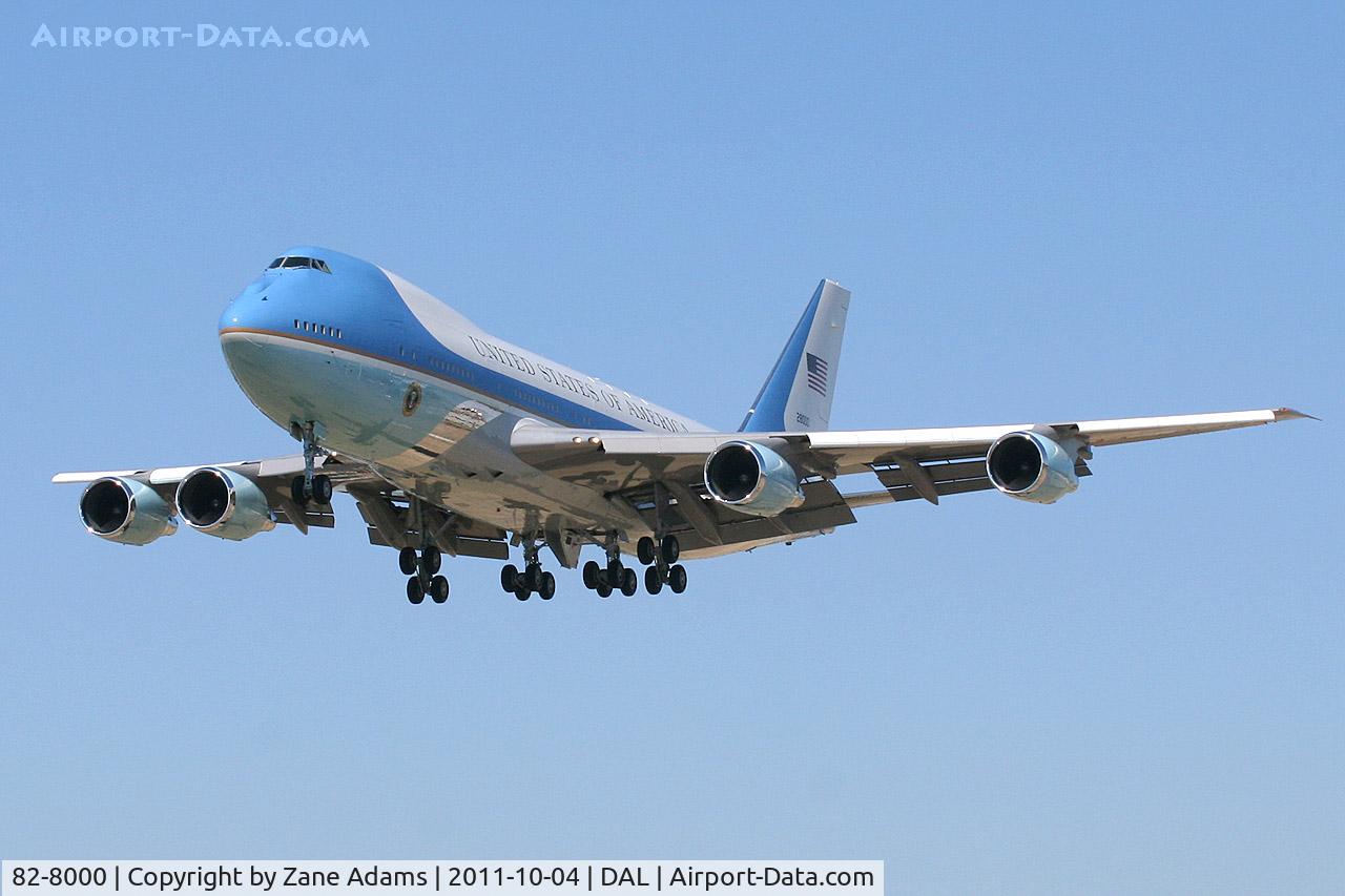 82-8000, 1987 Boeing VC-25A (747-2G4B) C/N 23824, President Obama arriving at Dallas Love Field